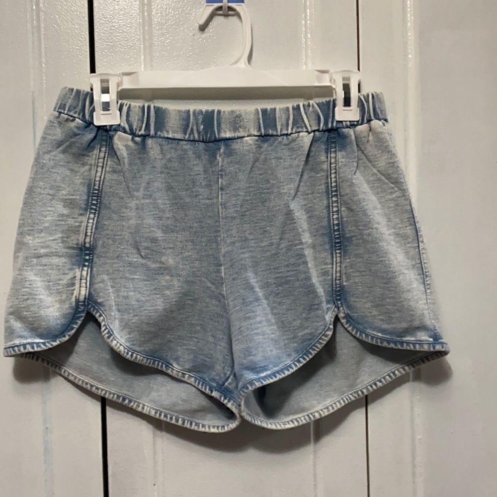 Madden 100% cotton chambray blue colored shorts S